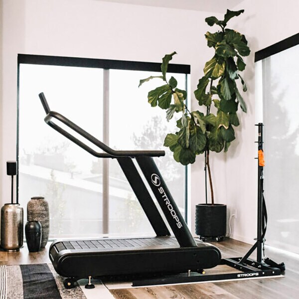 Stroops self-propelled treadmill