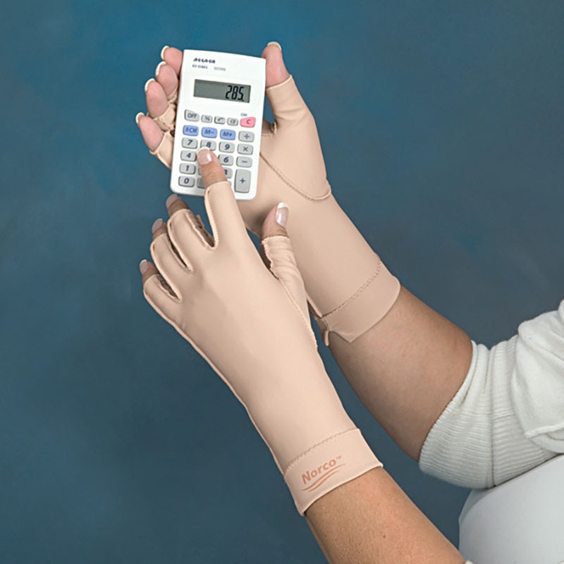 Norco® Compression Dema Gloves, 3/4 Finger, Over the Wrist Length SME